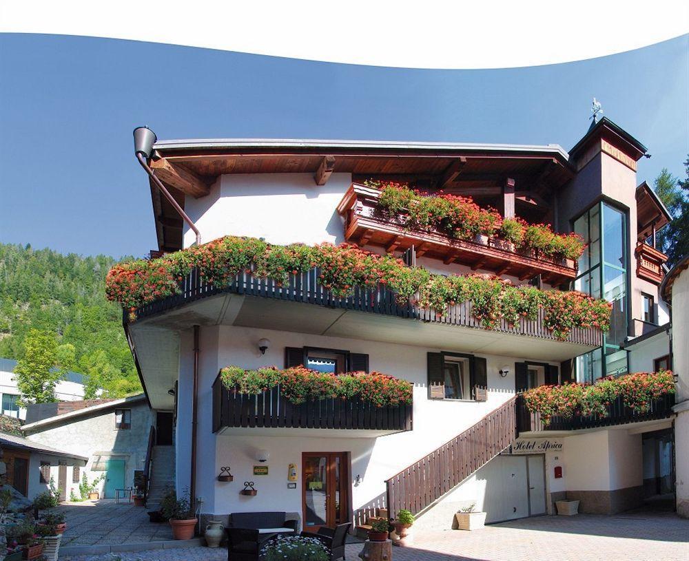 Albergo Aprica Garni Extérieur photo
